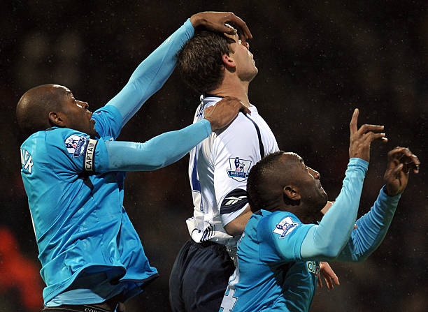 仅奠定了他 仅奠定了他