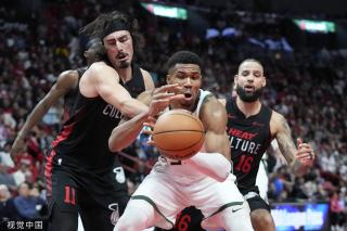 现出明显的 现出明显的