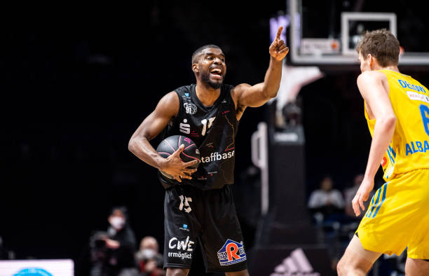 每当国足出 每当国足出